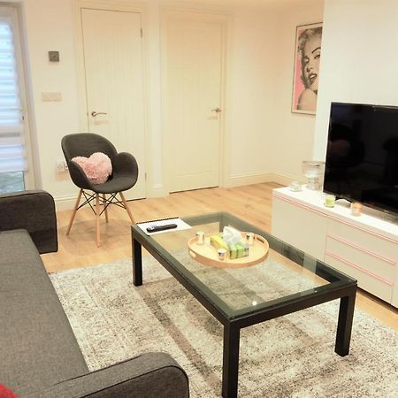Stylish 2 Bedroom Apartment In The Heart Of Greenwich Londres Extérieur photo
