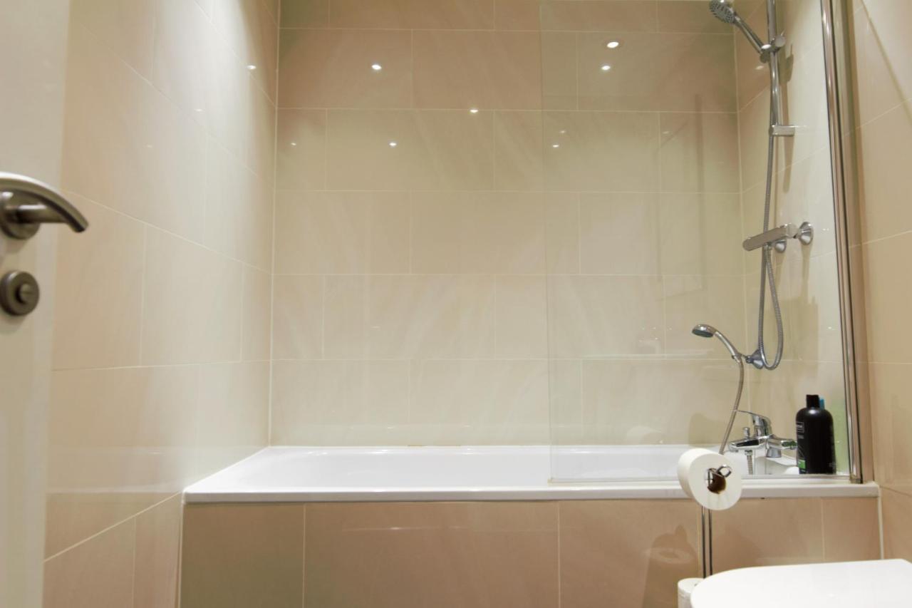 Stylish 2 Bedroom Apartment In The Heart Of Greenwich Londres Extérieur photo